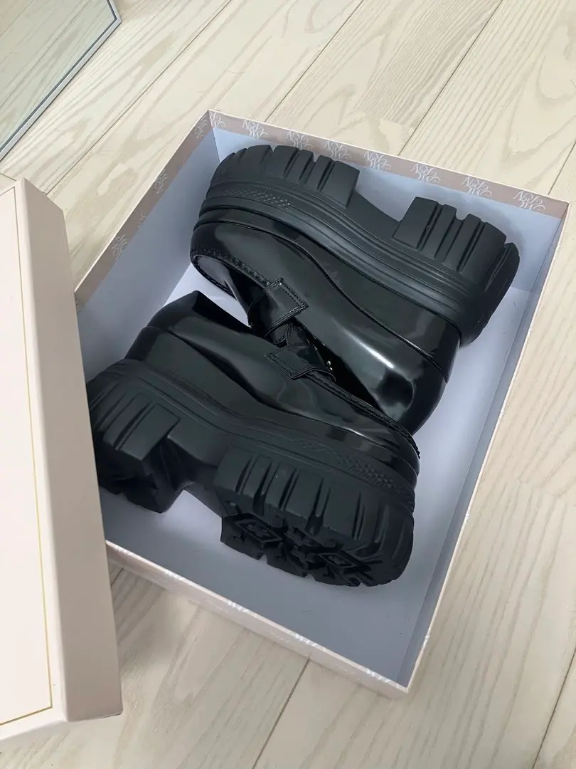 2026年最新】michellMacaron ローファー・革靴の人気アイテム - メルカリ