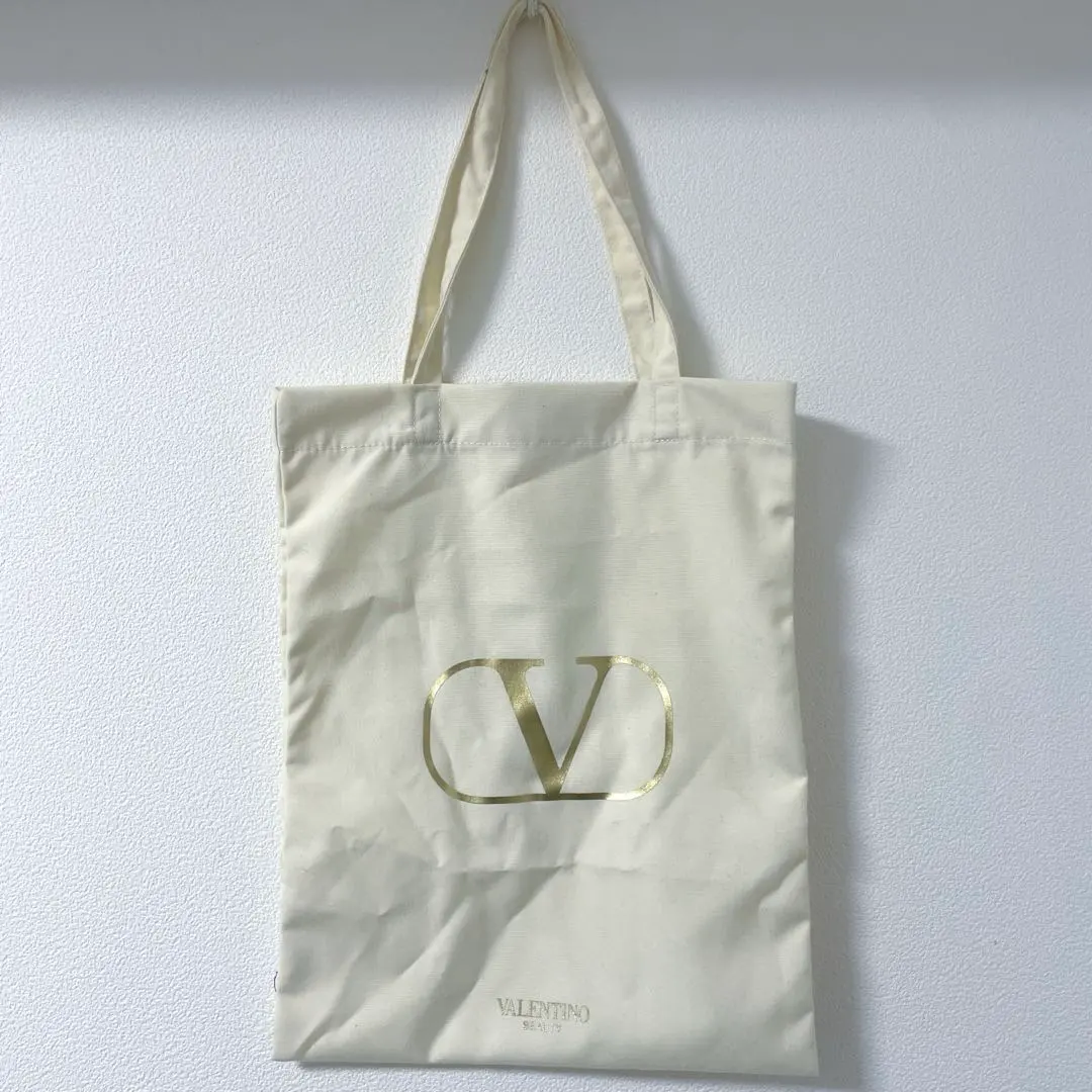 2026年最新】VALENTINO エコバッグの人気アイテム - メルカリ