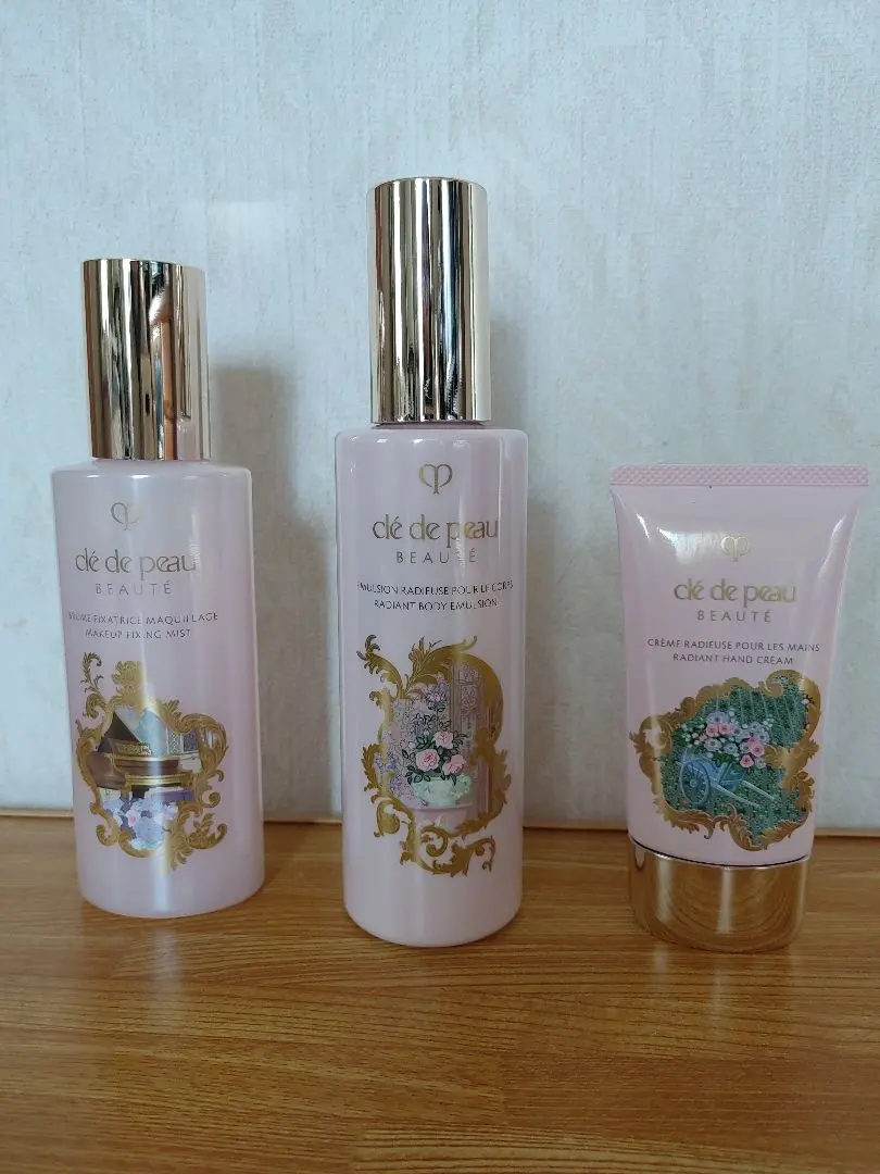 2026年最新】コフレラディユースティルロココの人気アイテム - メルカリ