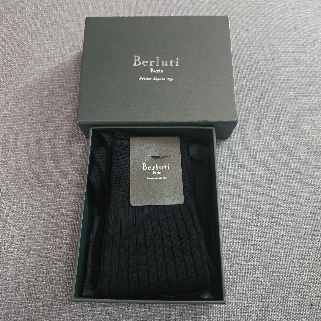 2026年最新】Berluti ソックスの人気アイテム - メルカリ