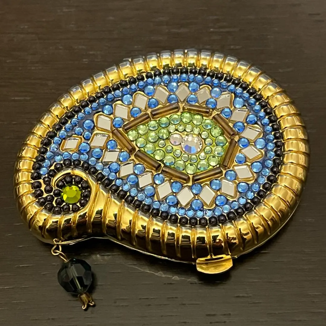 2026年最新】エスティローダーメタルコンパクトの人気アイテム - メルカリ