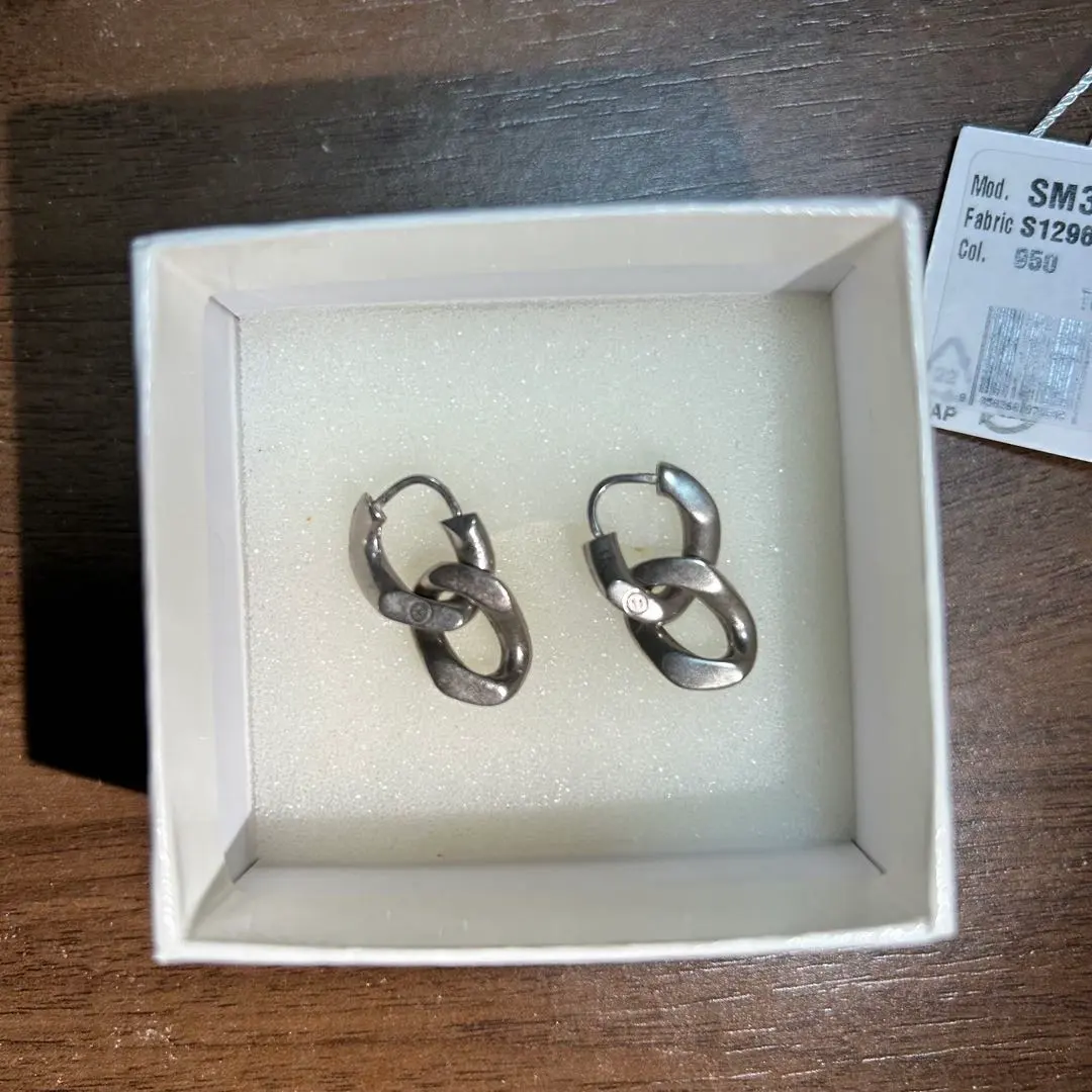 2026年最新】Maison Margiela ピアス(両耳用)の人気アイテム - メルカリ