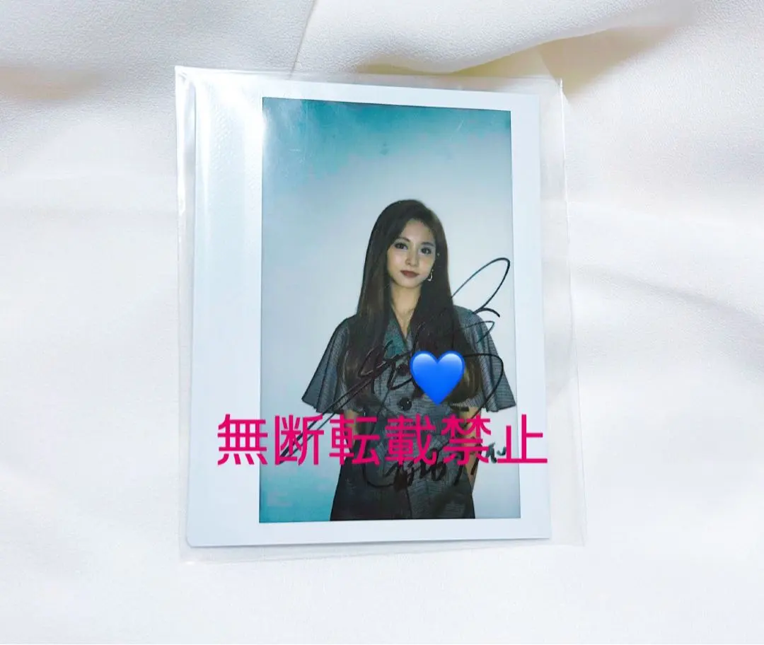 2026年最新】サイン入りチェキ ツウィの人気アイテム - メルカリ