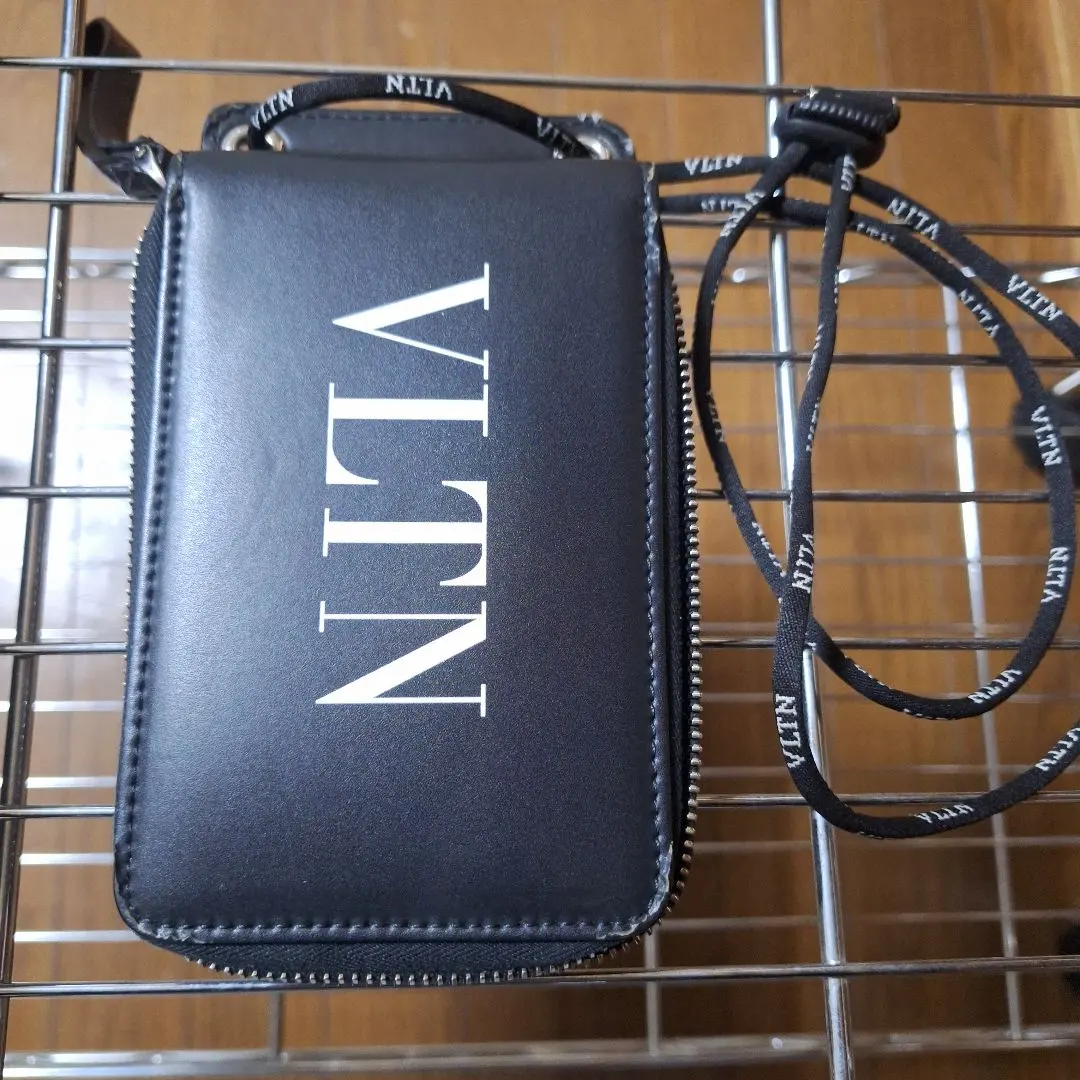 2026年最新】ネックウォレット ヴァレンティノの人気アイテム - メルカリ