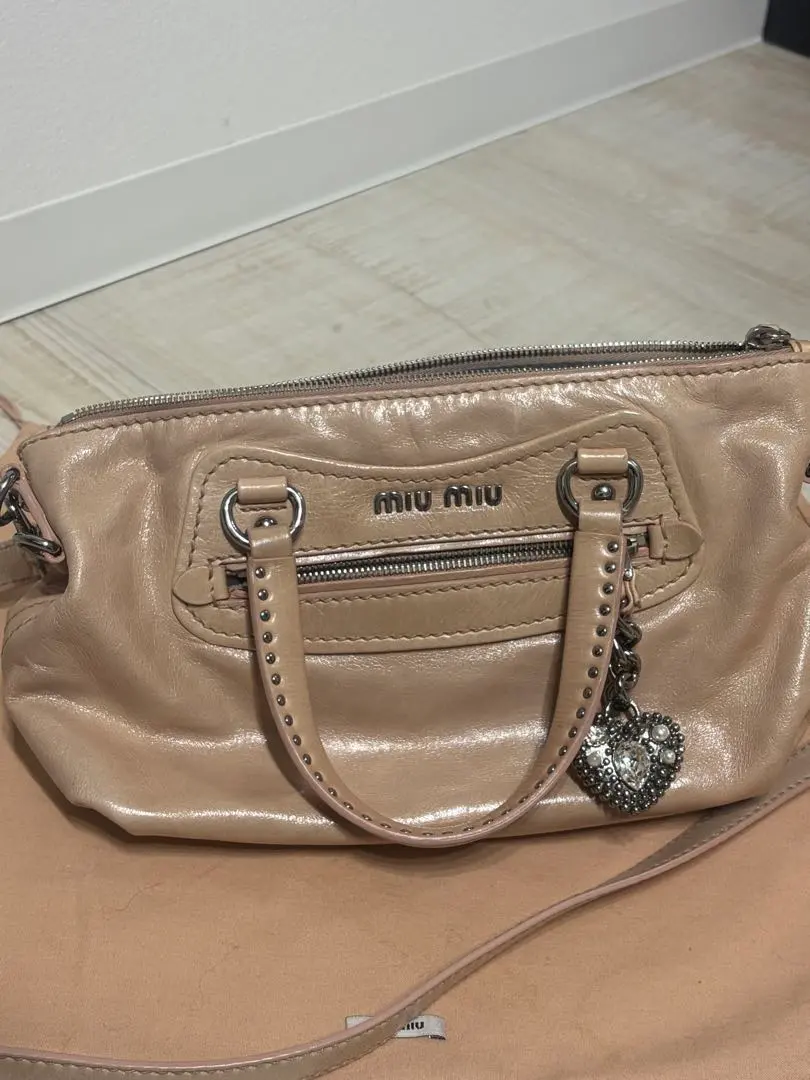 2026年最新】MIU MIU 付属品：箱 ハンドバッグの人気アイテム - メルカリ