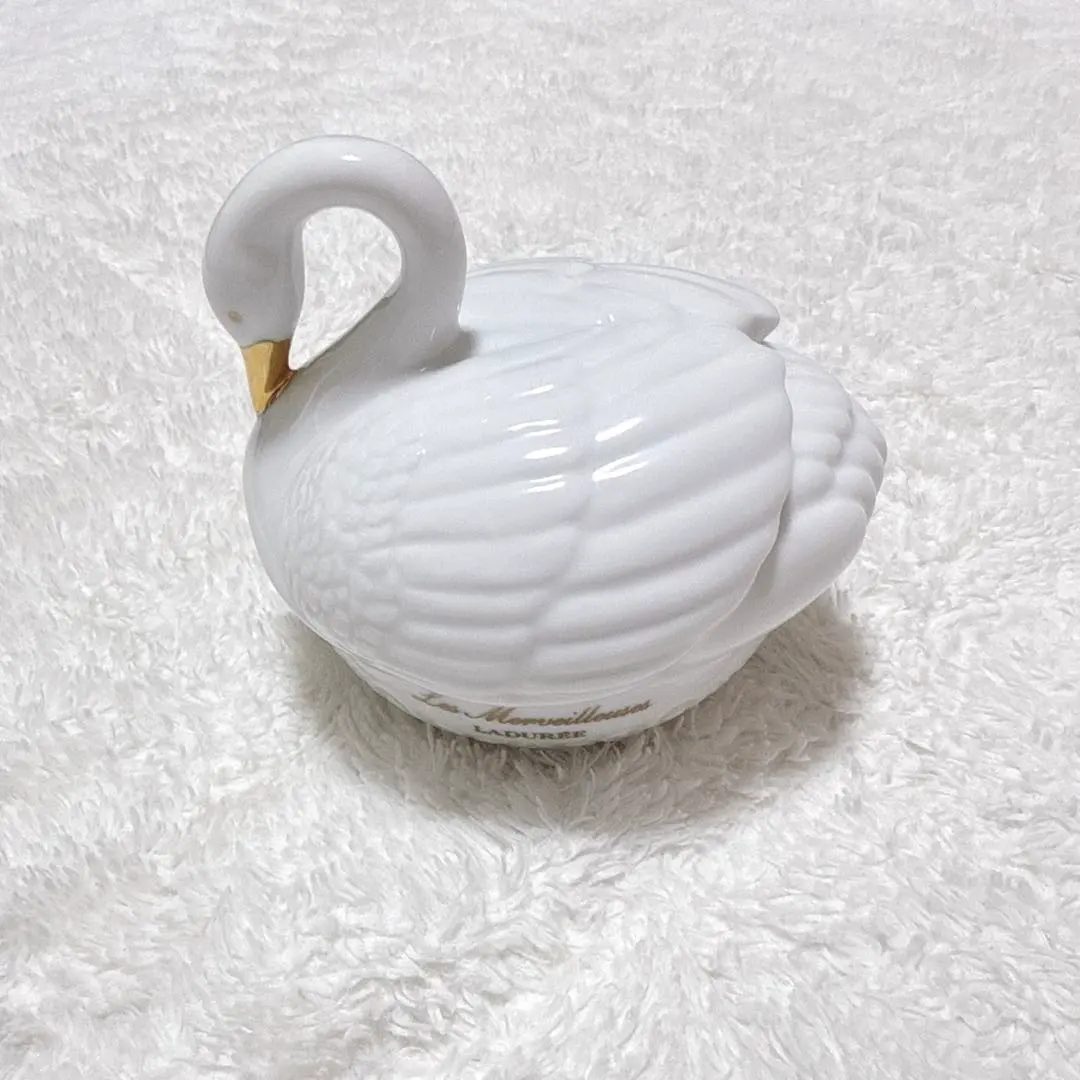 2026年最新】ラデュレ クリスマスコフレの人気アイテム - メルカリ