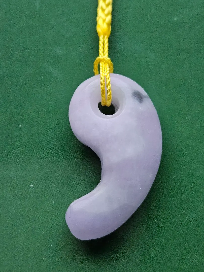 2026年最新】ラベンダー翡翠 勾玉の人気アイテム - メルカリ