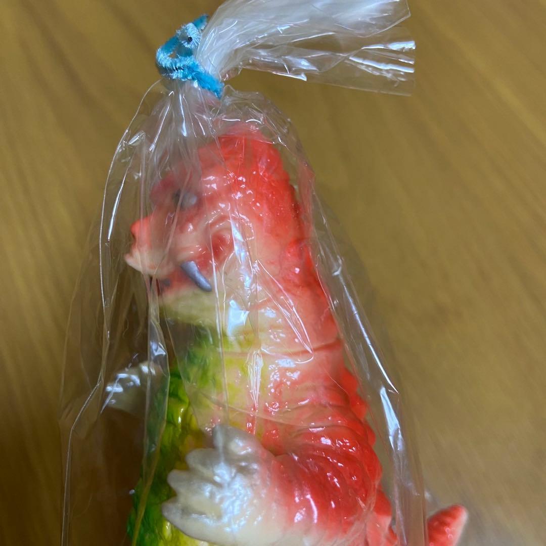 ウルトラマン 怪獣 レッドキング m1号 貯金箱 ソフビ 5420 - メルカリ