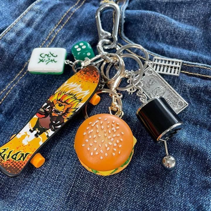 限定商品】ストリート カラビナ キーホルダー HUF - メルカリ