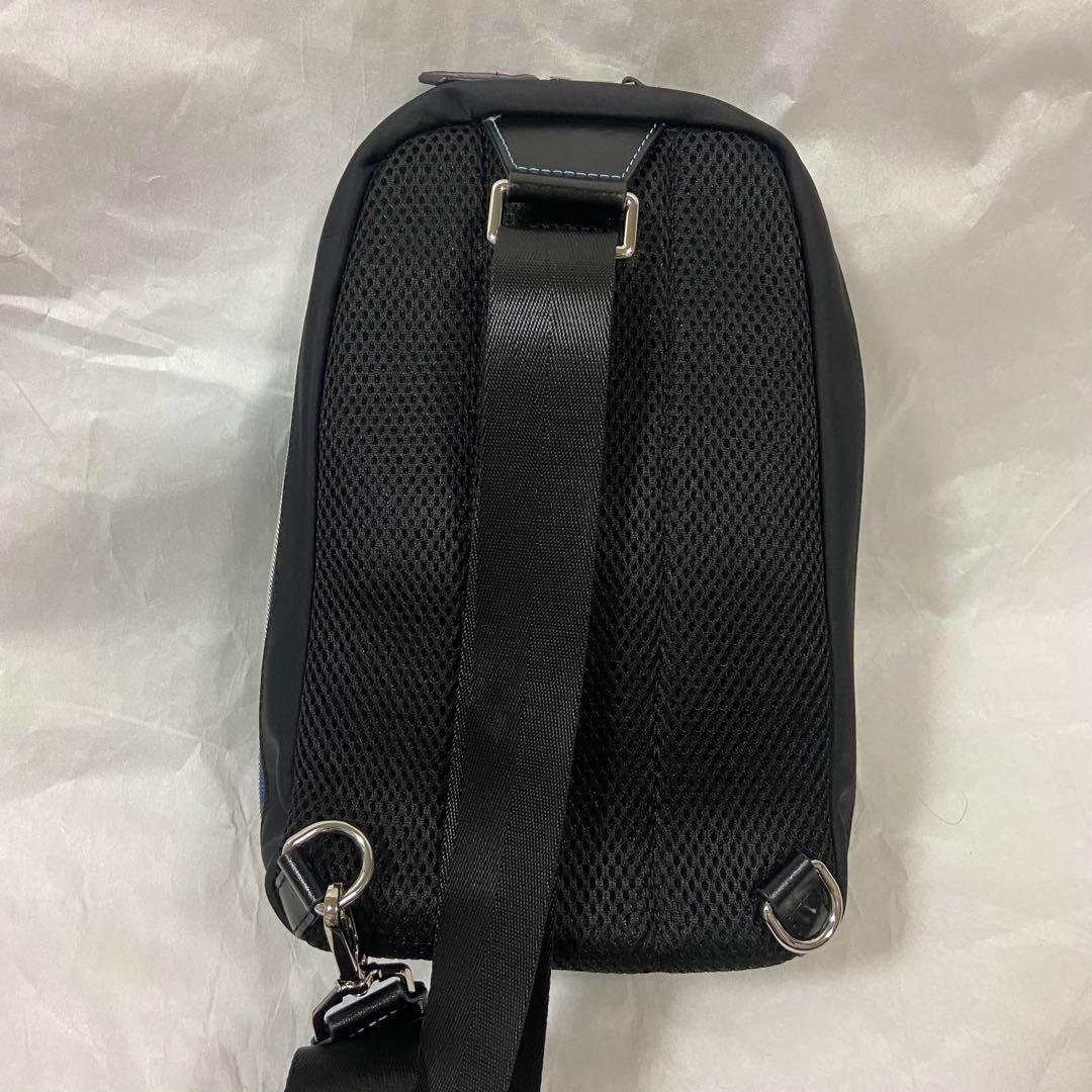 美品 五等分の花嫁∽ 5周年記念 バリスティックナイロンボディバッグ