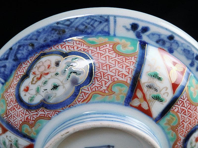 大聖寺伊万里 牡丹に毘沙門亀甲の図 大振蓋茶碗 大振蓋向