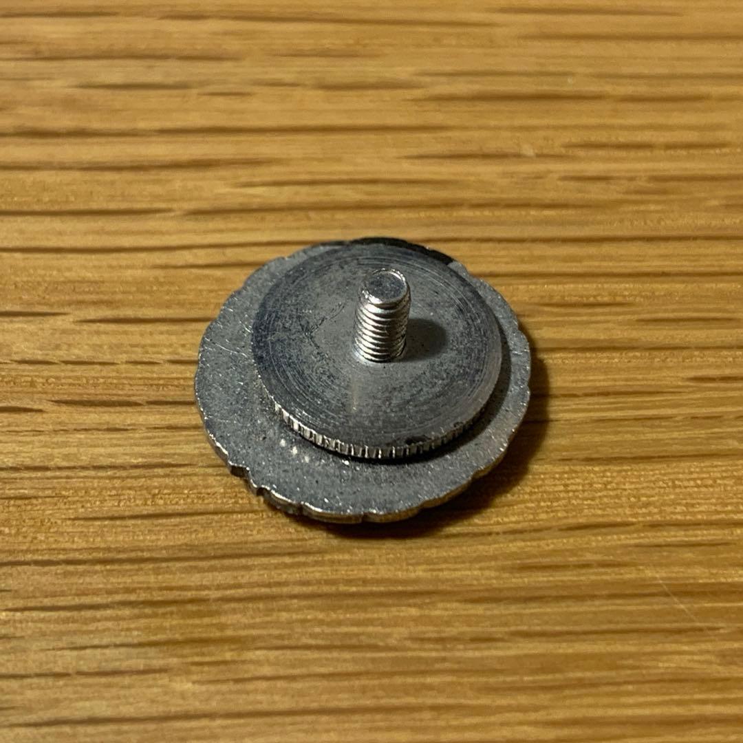 いすゞ 自動車 ISUZU 社章 バッジ - メルカリ