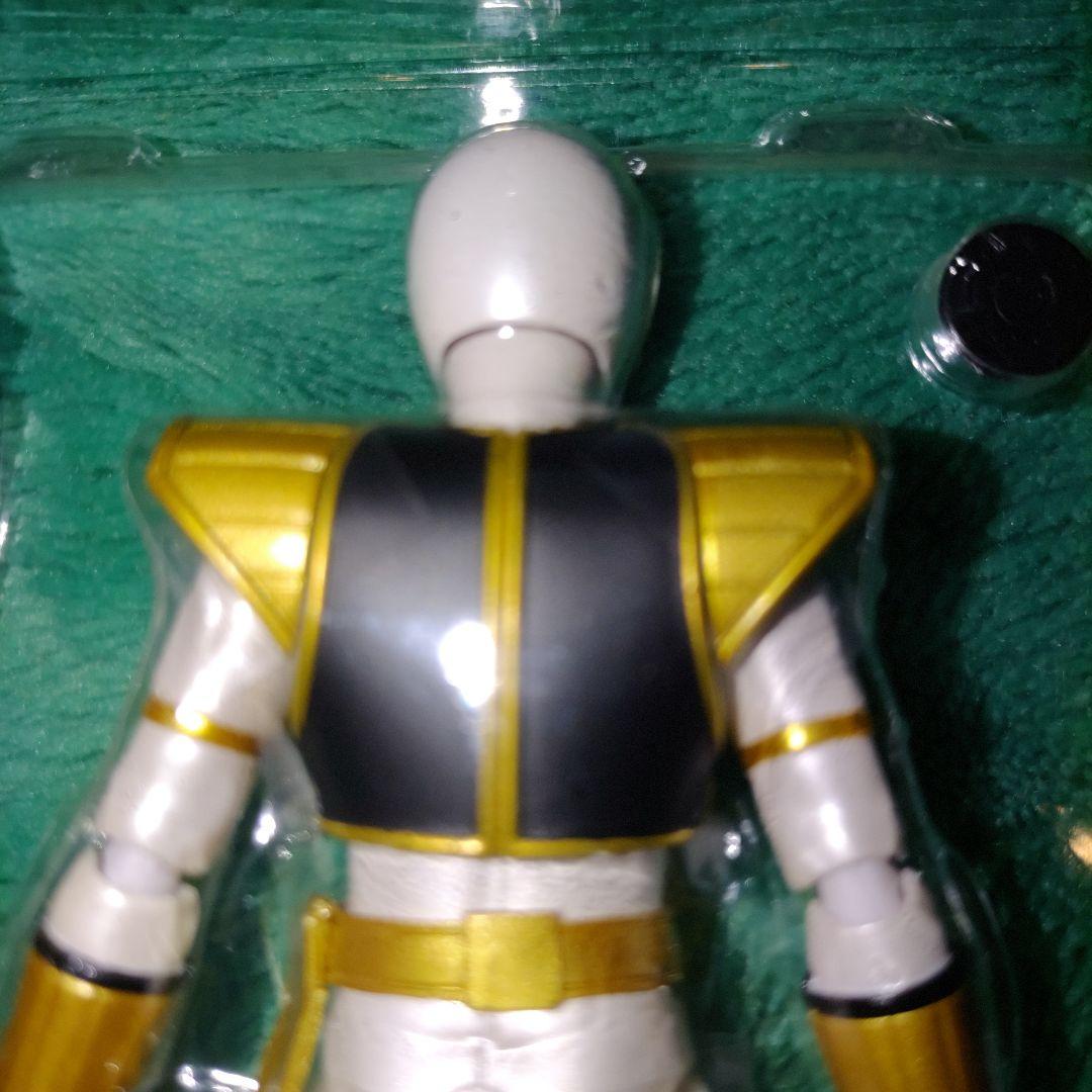 ケ*ル様 【美品】S.H.Figuarts 五星戦隊 ダイレンジャー キバレンジ