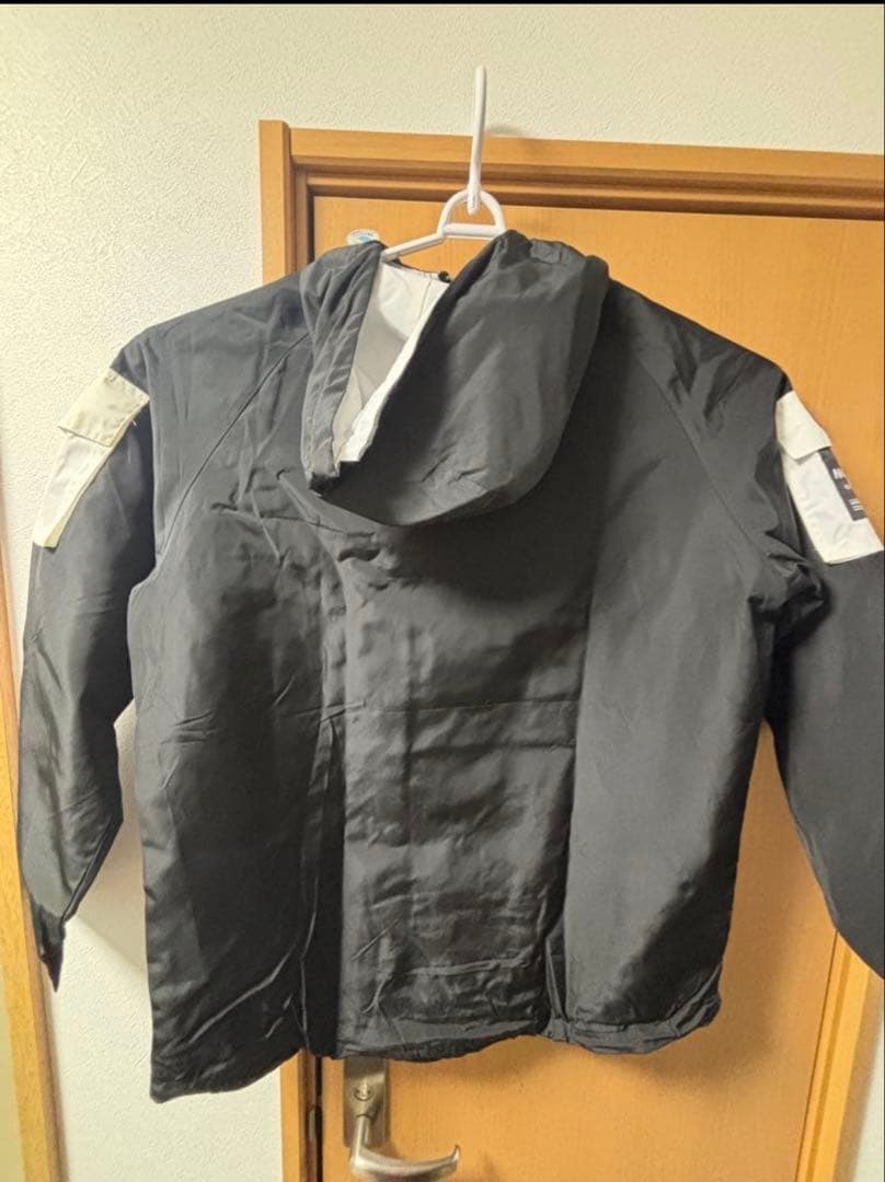 Supreme ブラック ナイロンジャケット - メルカリ