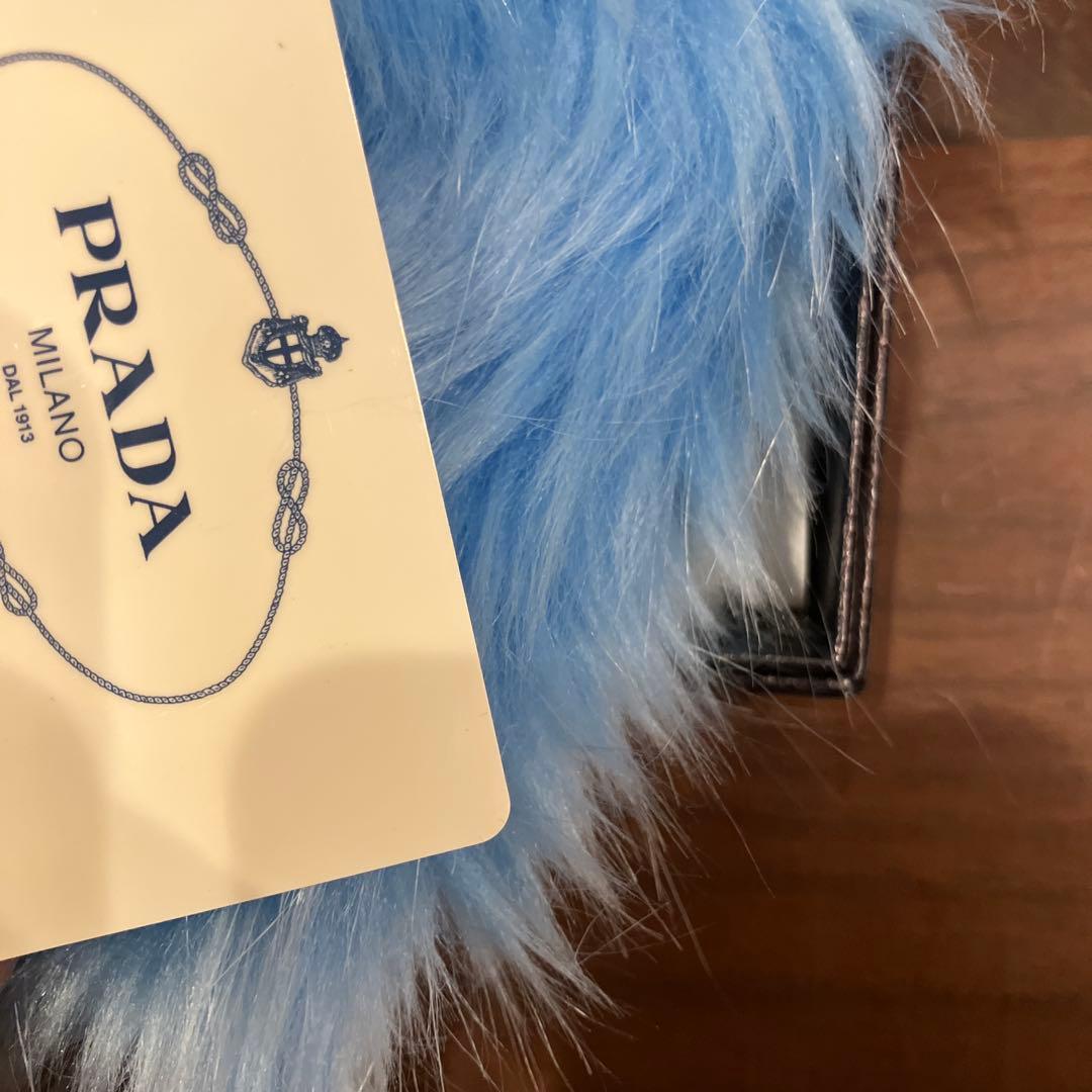 R*E様 PRADA 水色 ファー ショルダーバッグ - メルカリ