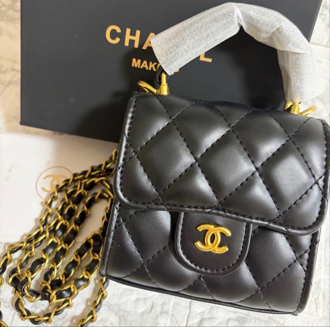 CHANEL MAKEUP ショルダーバッグ ポーチ チェーン キルティング CHANEL MAKEUP ショルダーバッグ ポーチ付き チェーン キルティング