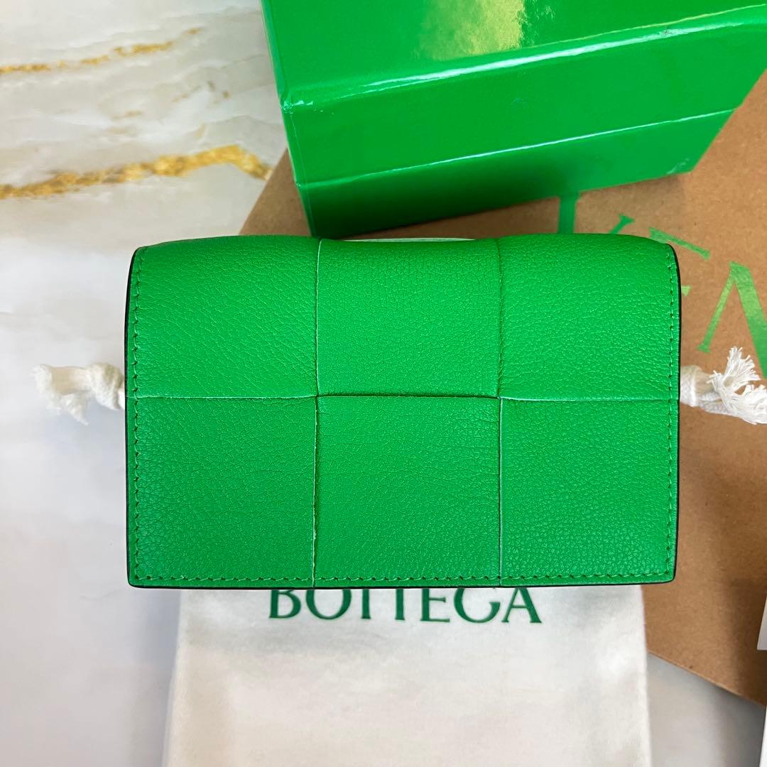新品未使用】ボッテガヴェネタ カードケース 名刺入れ パラキート 緑