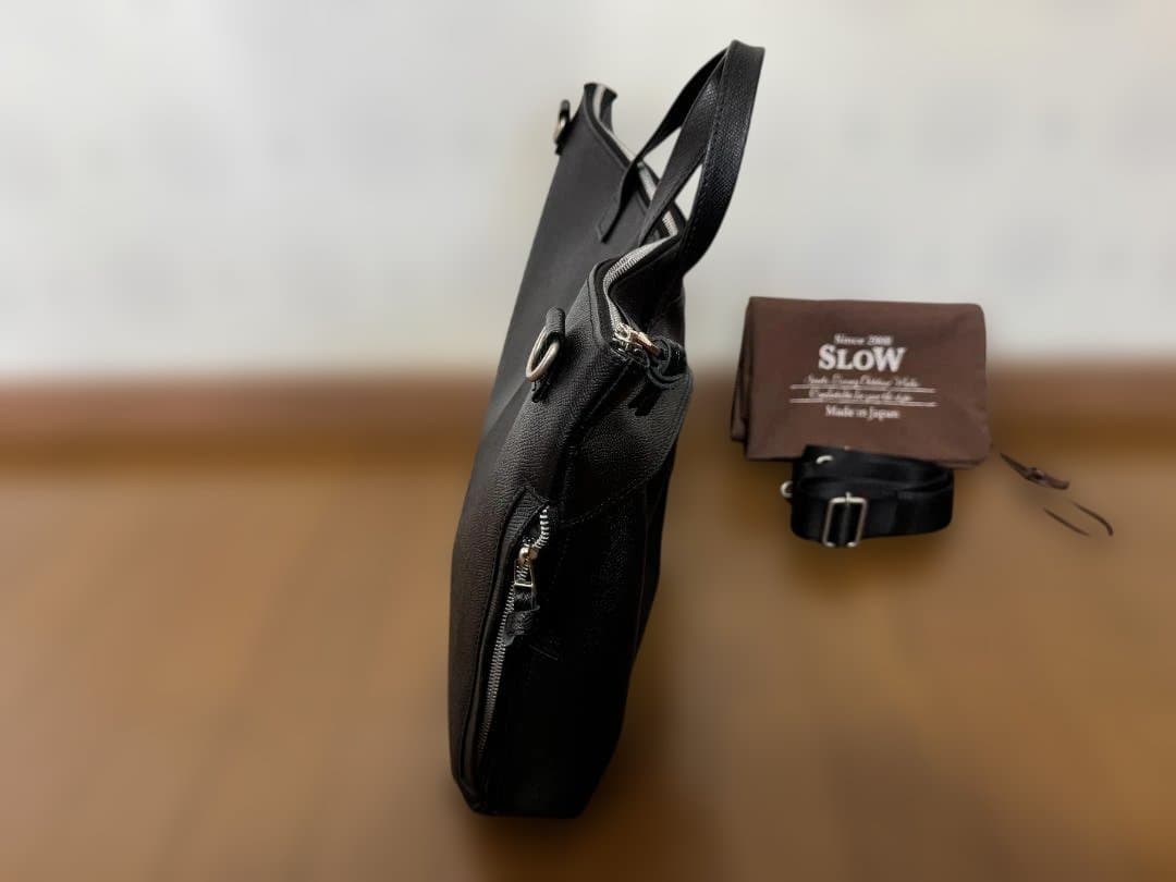 SLOW Traditional water proof helmetbag - メルカリ