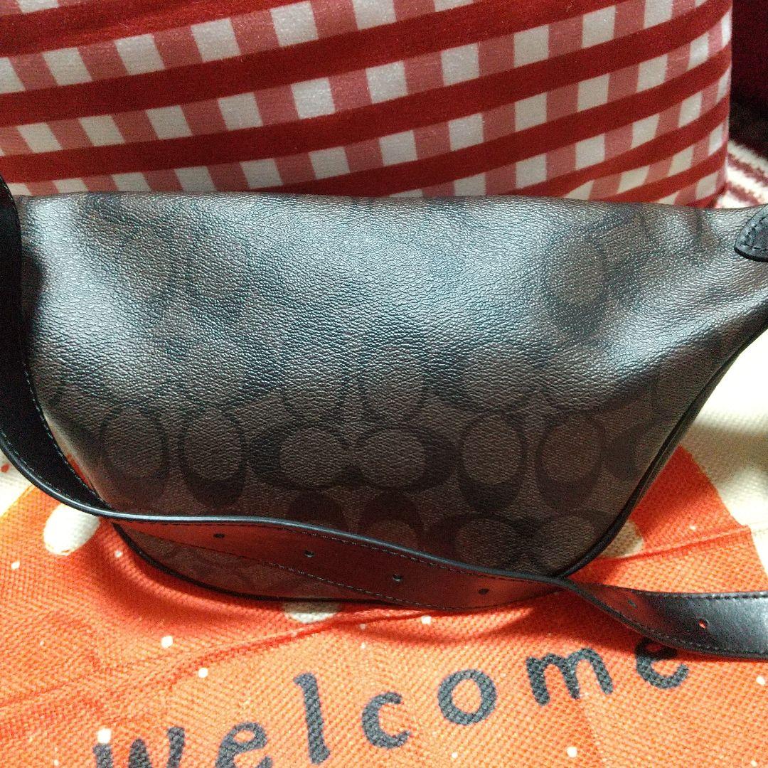 COACH ロゴ入りブラウンレザーボディバッグの通販｜www.reigneleven.com