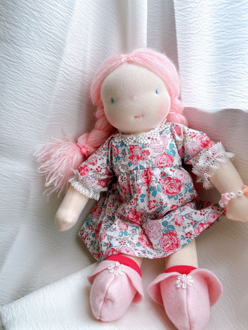 ウォルドルフ人形　桃色の女の子