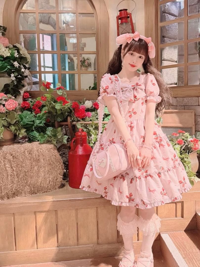 アベイル まゆろん コラボ イチゴ柄ワンピース ピンク Lサイズ - メルカリ