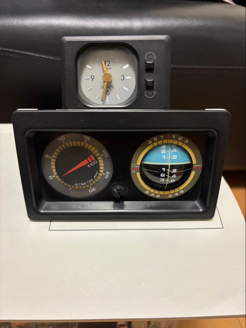 JA11ジムニー純正オプションアナログ時計 傾斜計セット - メルカリ