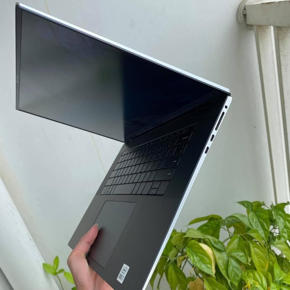 XPS 15 プラチナ Core i7 9750H (SSD なし) - メルカリ