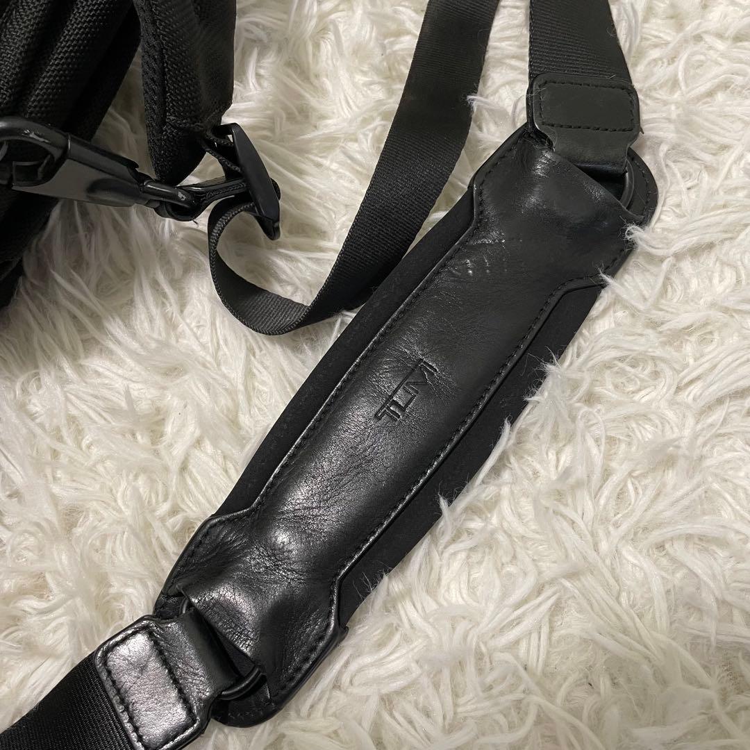 美品 トゥミ 3way ビジネクバッグ 26180DH ブリーフケース A4収納