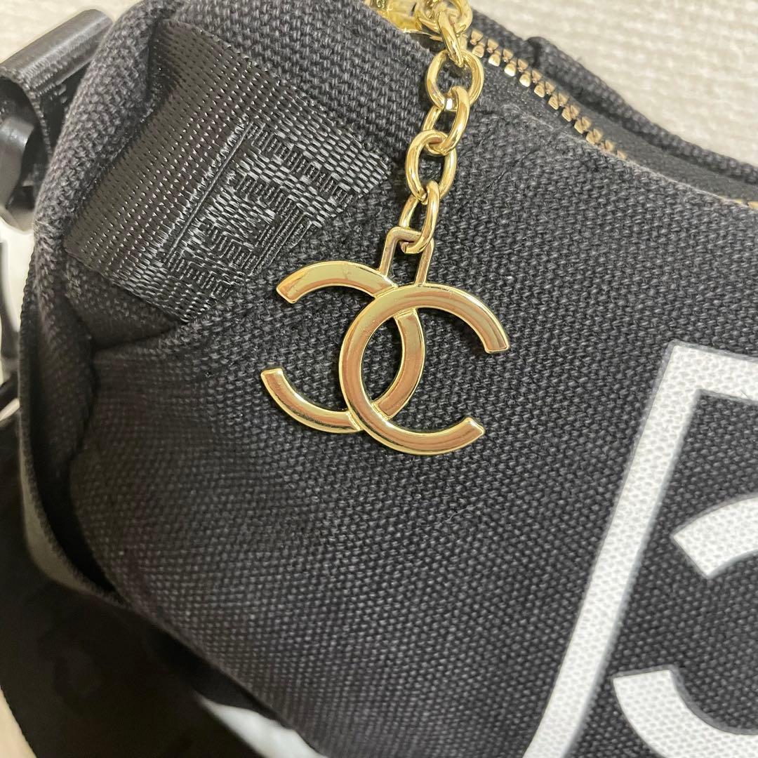 CHANEL シャネル ノベルティ ショルダーバッグ バック チャーム ロゴ