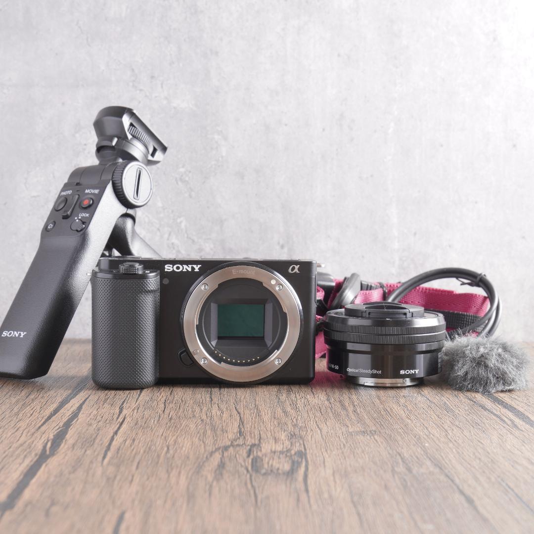 ✨ショット数1118回で超美品✨自撮りも楽々✨Sony ZV-E10 400 - メルカリ