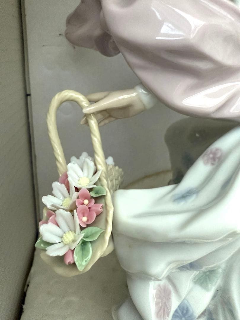半額以下 完品 Spring splendor LLADRO リヤドロ 春の輝き - メルカリ