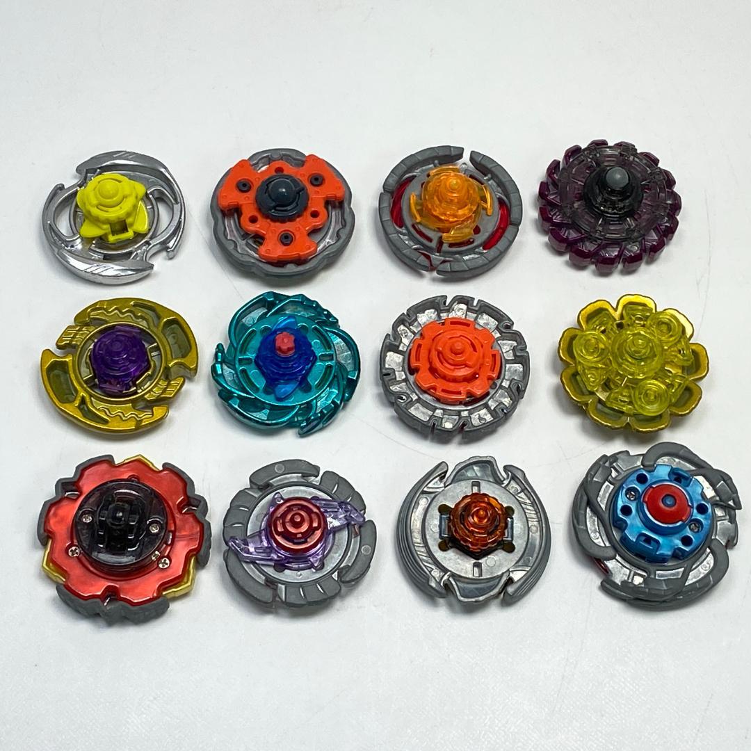 メタルファイトベイブレード 12個まとめ売り - メルカリ