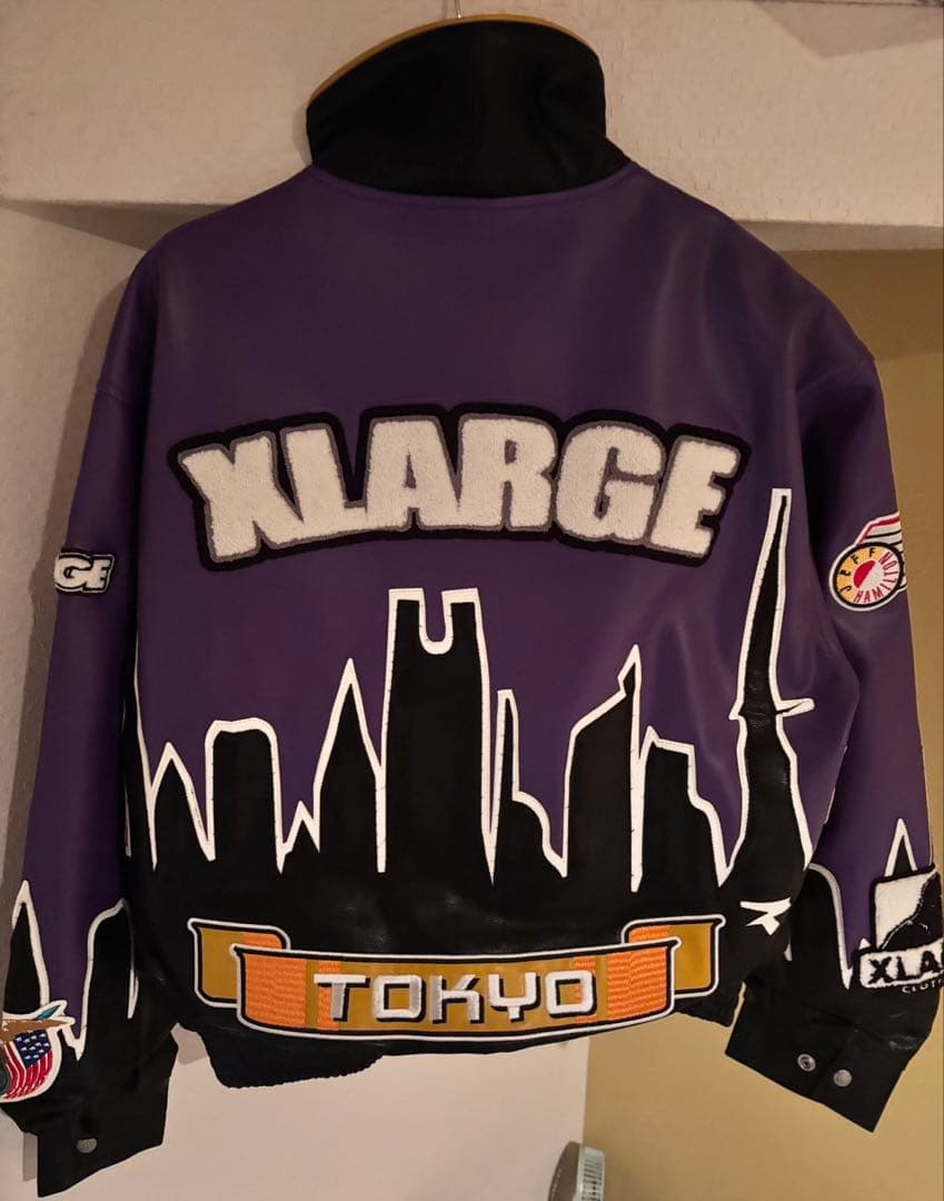 XLARGE×Jeff Hamilton コラボ スタジャン - メルカリ