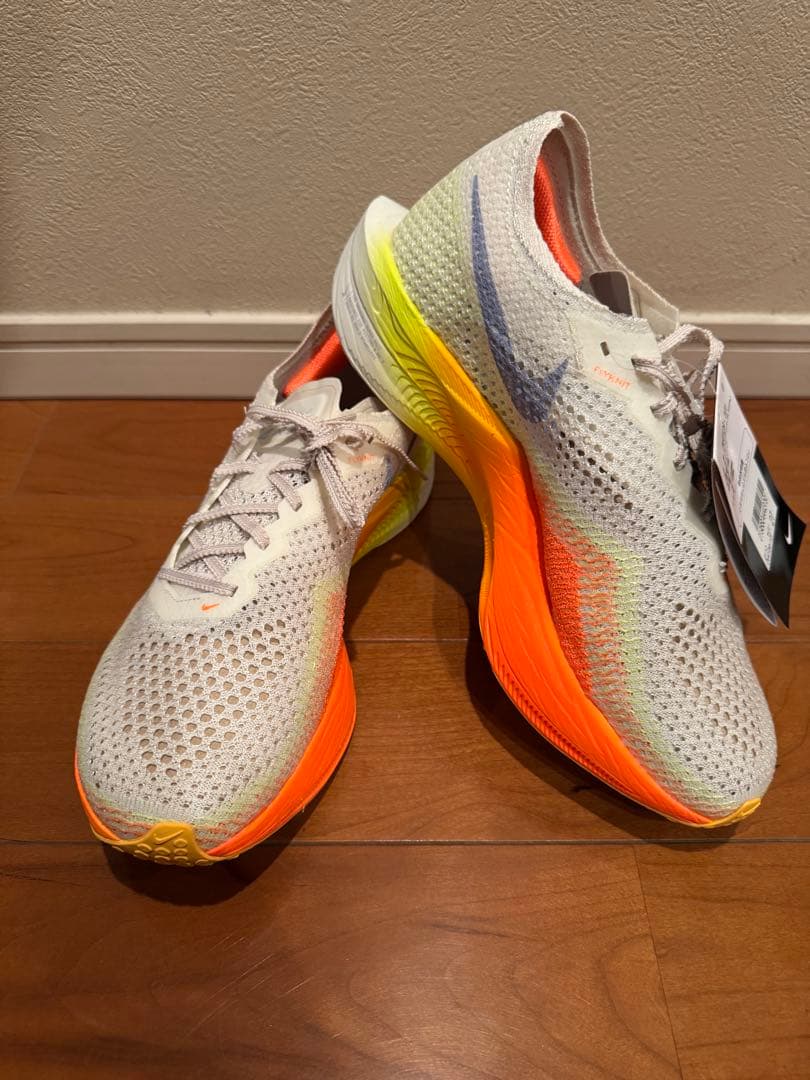 新品未使用品 ナイキヴェイパーフライ3 27cm メンズ ナイキ ヴェイパーフライ 3が発表に。軽量化とエナジーリターンが向上