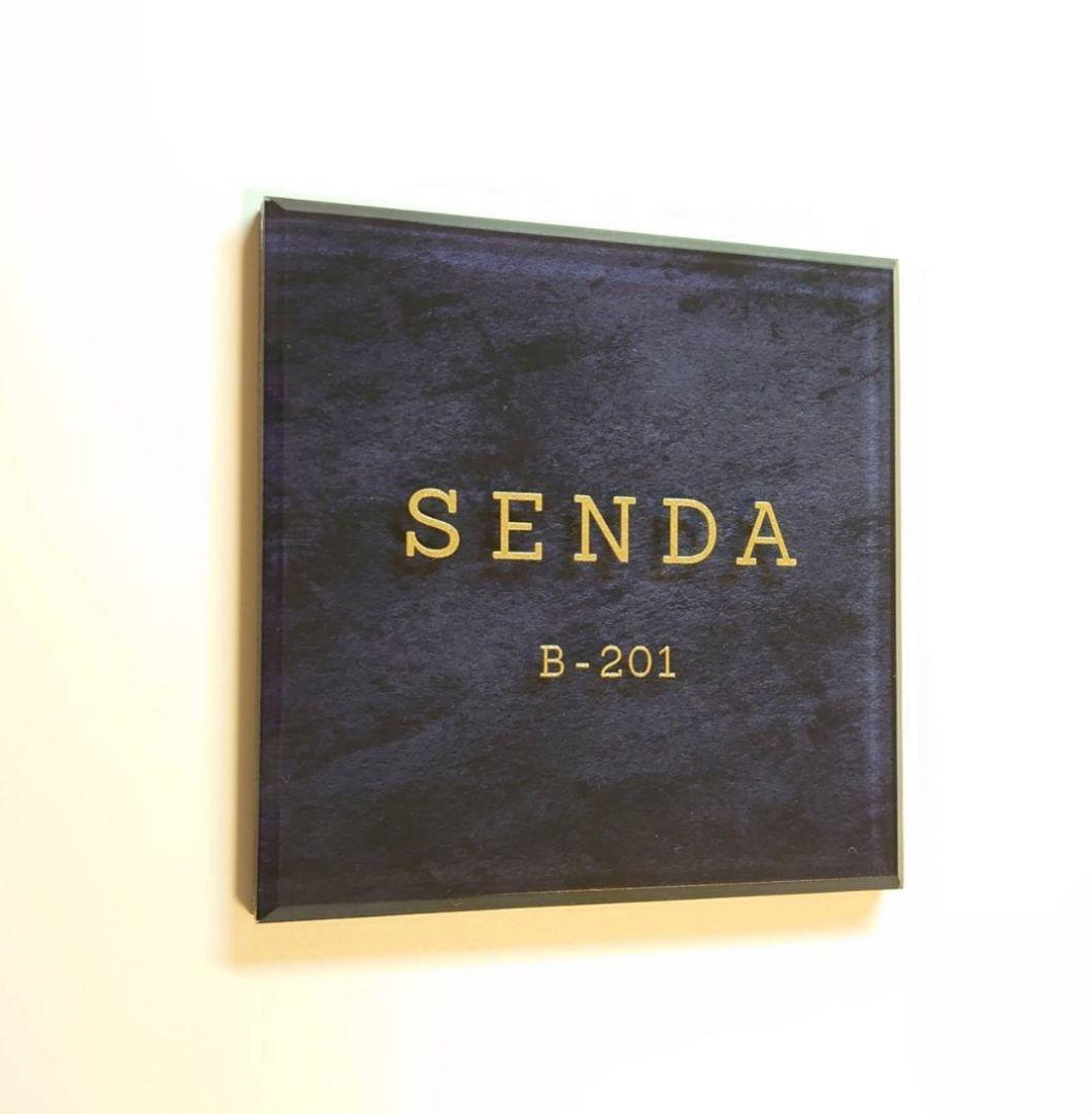 亜鉛さま専用＊ステンレスブラック背景アクリル表札＊4辺45度斜めカット