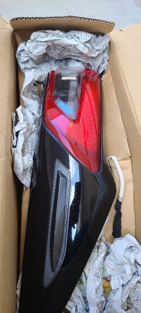 ど*ん様 年明け限定値下げ HARRIER ハリアー 純正テールランプ加工品