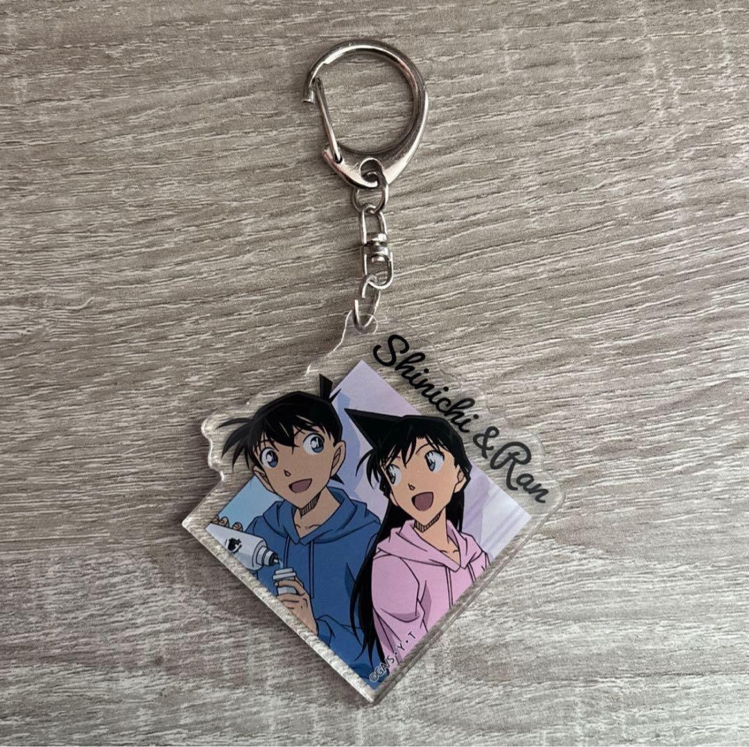 名探偵コナン 工藤新一&毛利蘭 アクリルキーホルダー - メルカリ