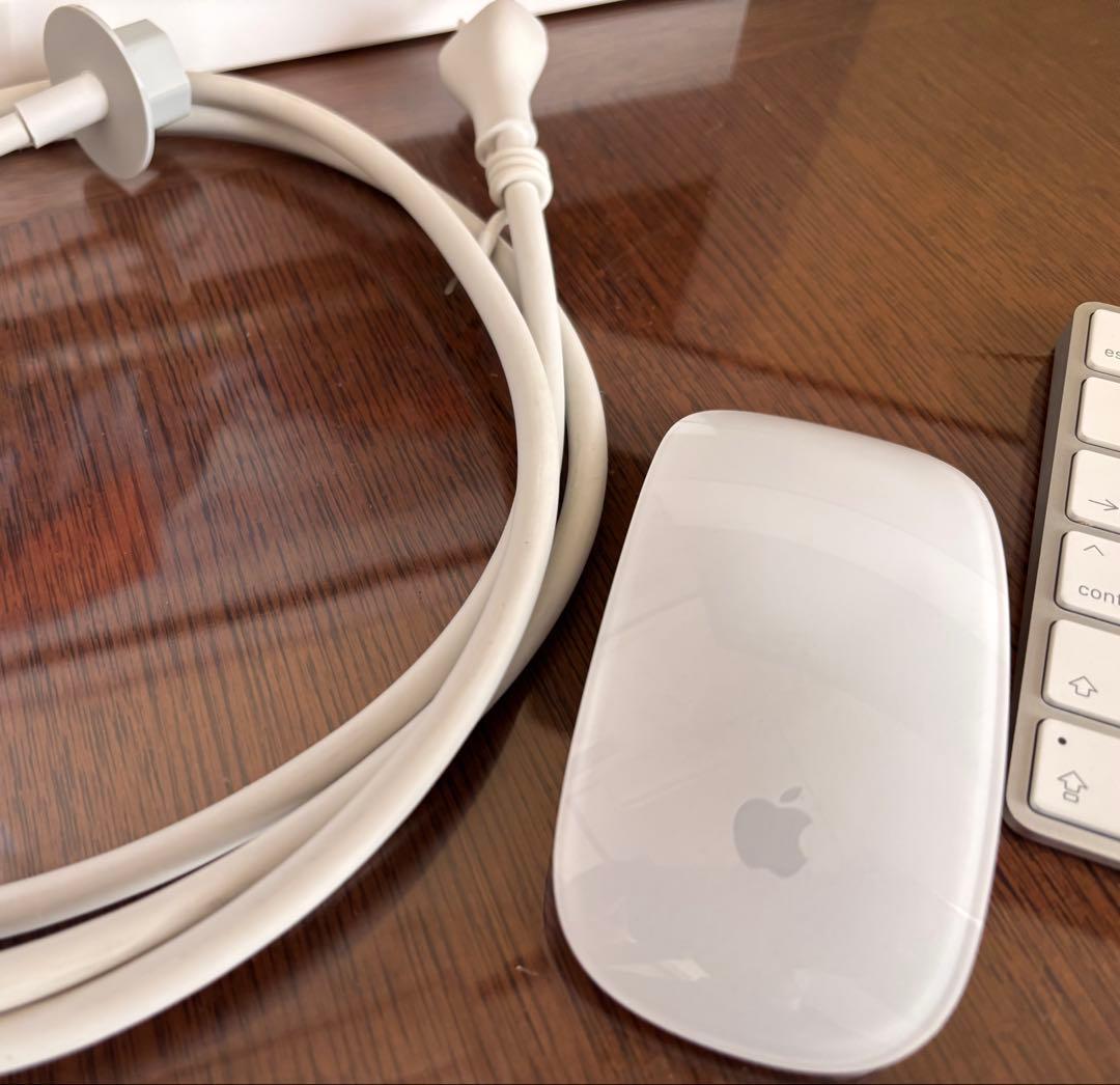 リ*ン様 Apple iMac 21.5インチ キーボード・マウス付き Late