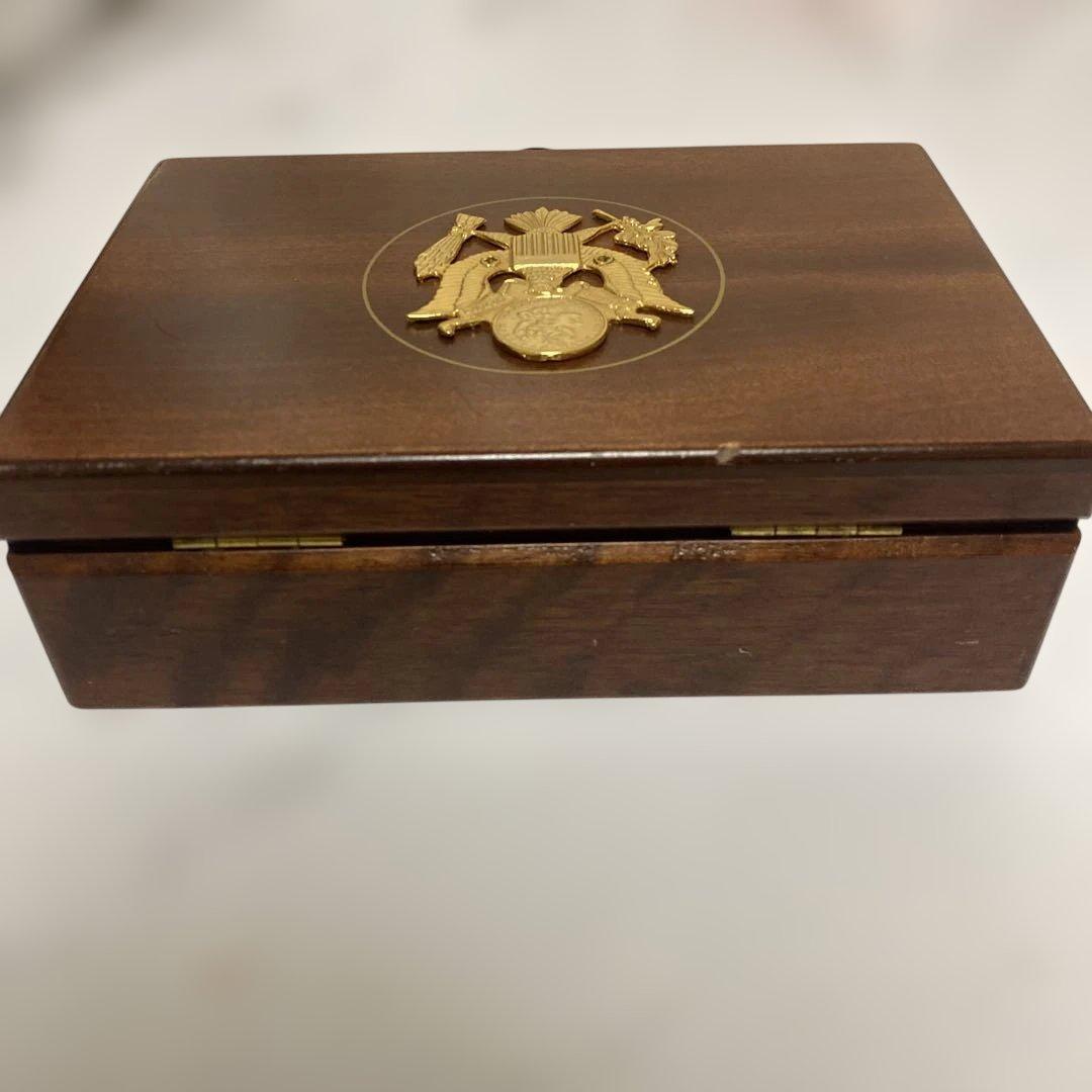 未使用 マリリンモンロー没後30年記念トランプ木製トランプケース 米国