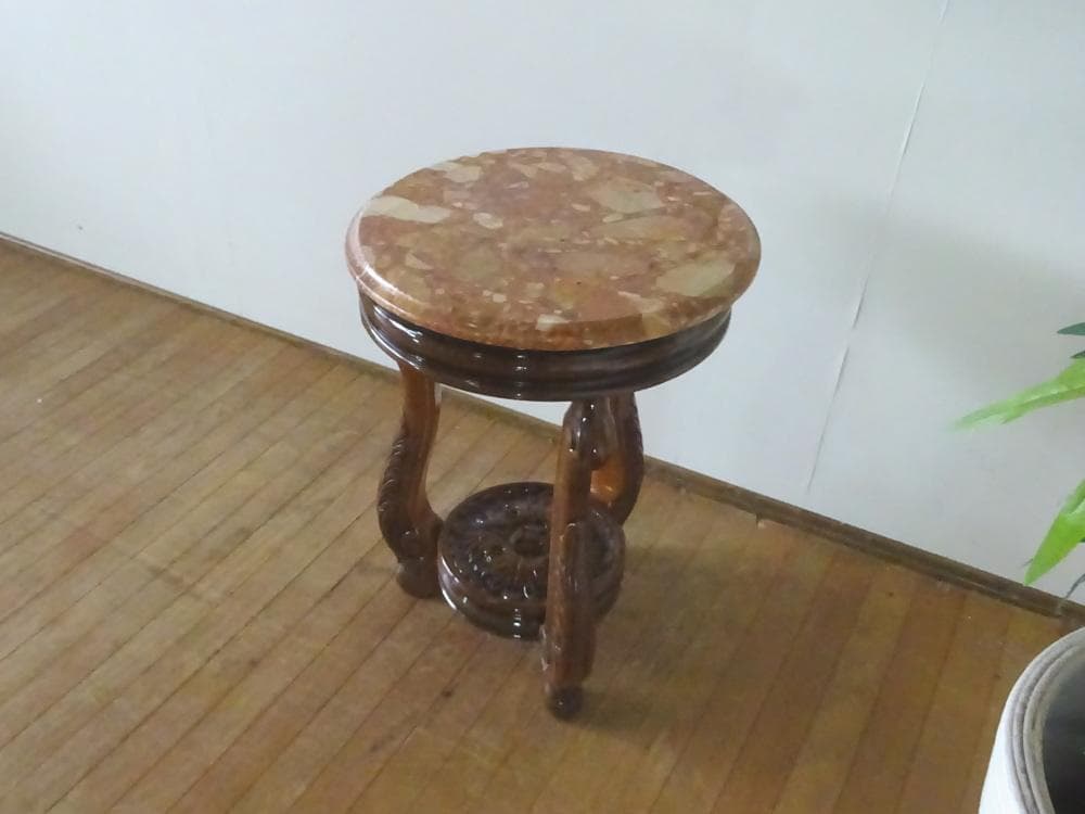 myne　イタリア　猫脚　大理石/オニキス　丸型　花台　サイドテーブル 楽天市場】サイドテーブル アンティーク おしゃれ 丸 テーブル 机 ネコ
