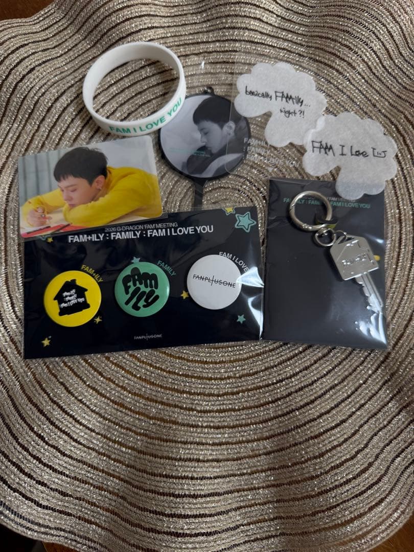 gdragonファンミ 会員限定グッズと入場プレゼントグッズ - メルカリ