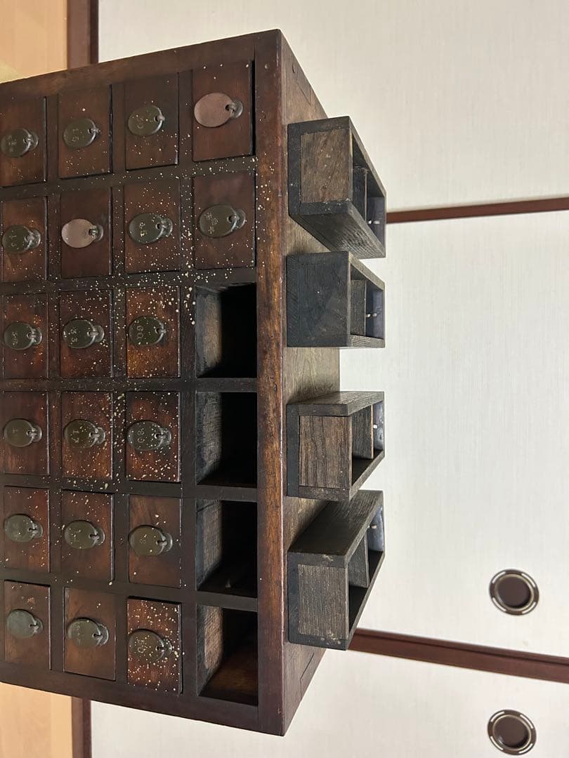 ち*み様 アンティーク 小引出し薬箪笥 昭和初期 木製小引き出し レア物