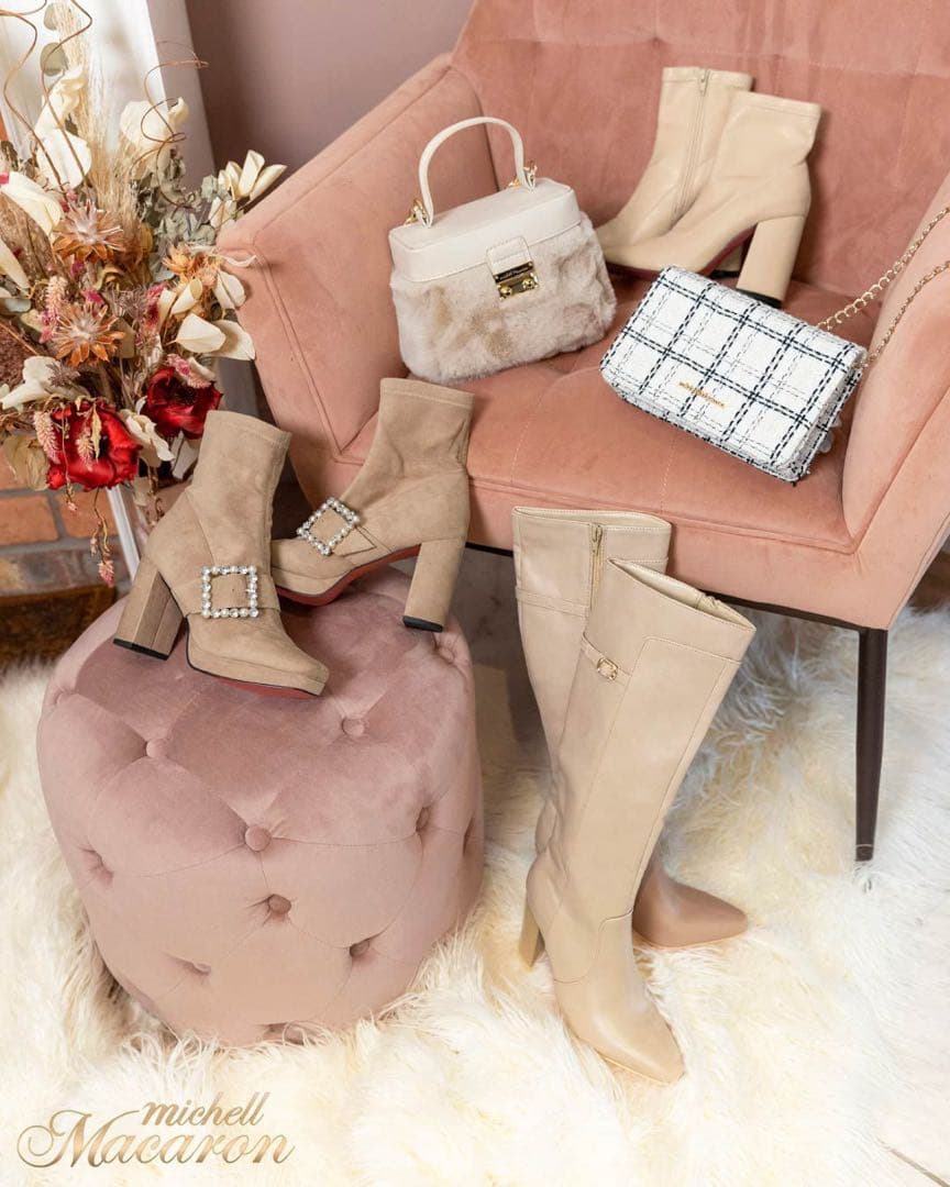 新品未使用 ミシェルマカロン ビジューベルトショートブーツ - メルカリ