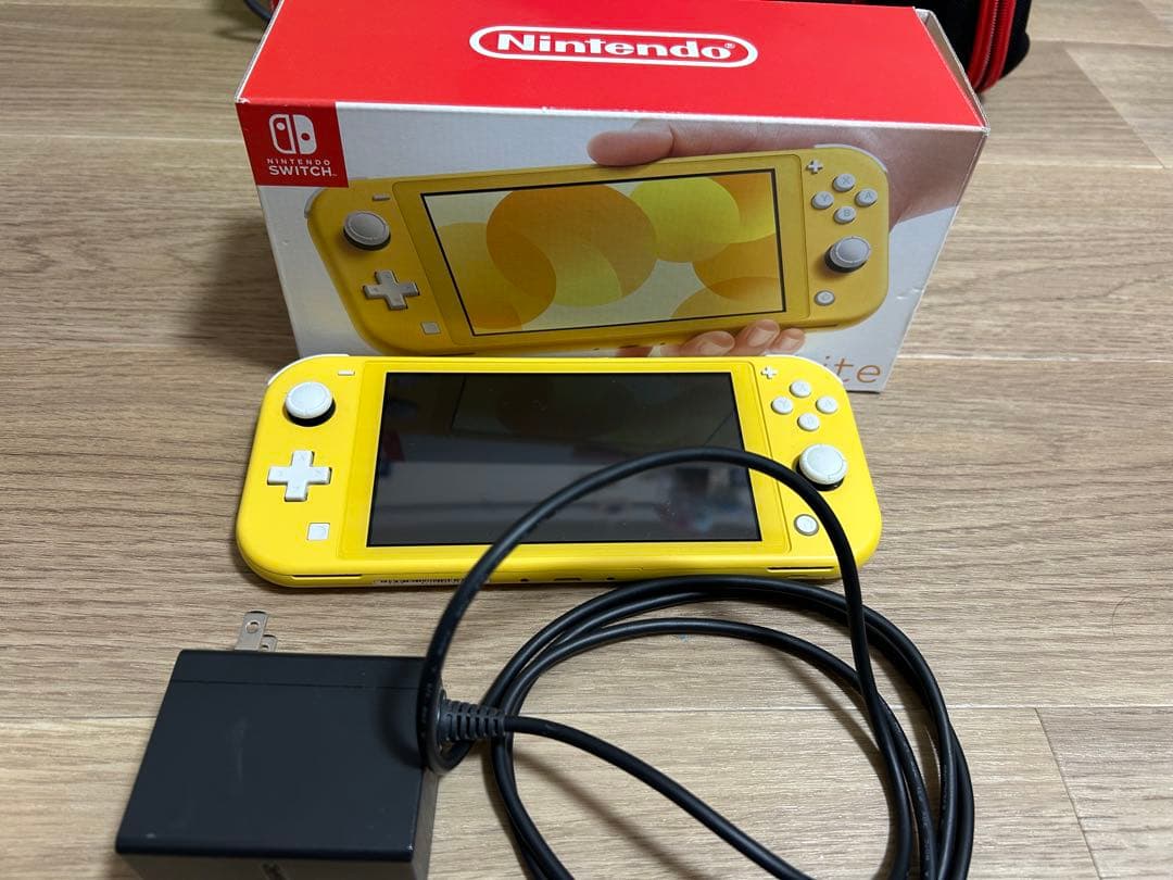 Nintendo Switch Lite イエロー 本体 箱 充電器付き 新品任天堂 Nintendo Switch Lite イエロー 4902370542936 ライト 本体