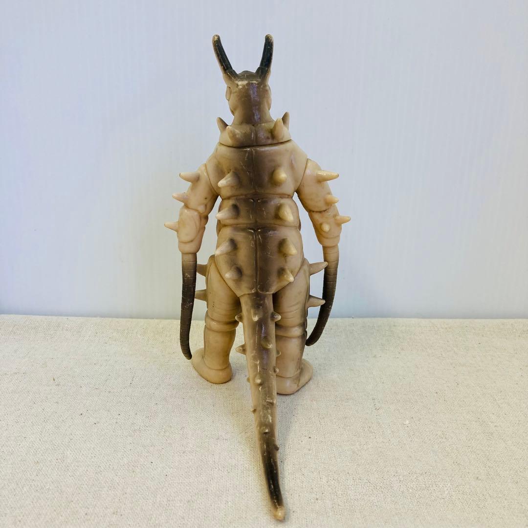 グドン ウルトラ怪獣シリーズ ソフビ フィギュア バンダイ1989 - メルカリ