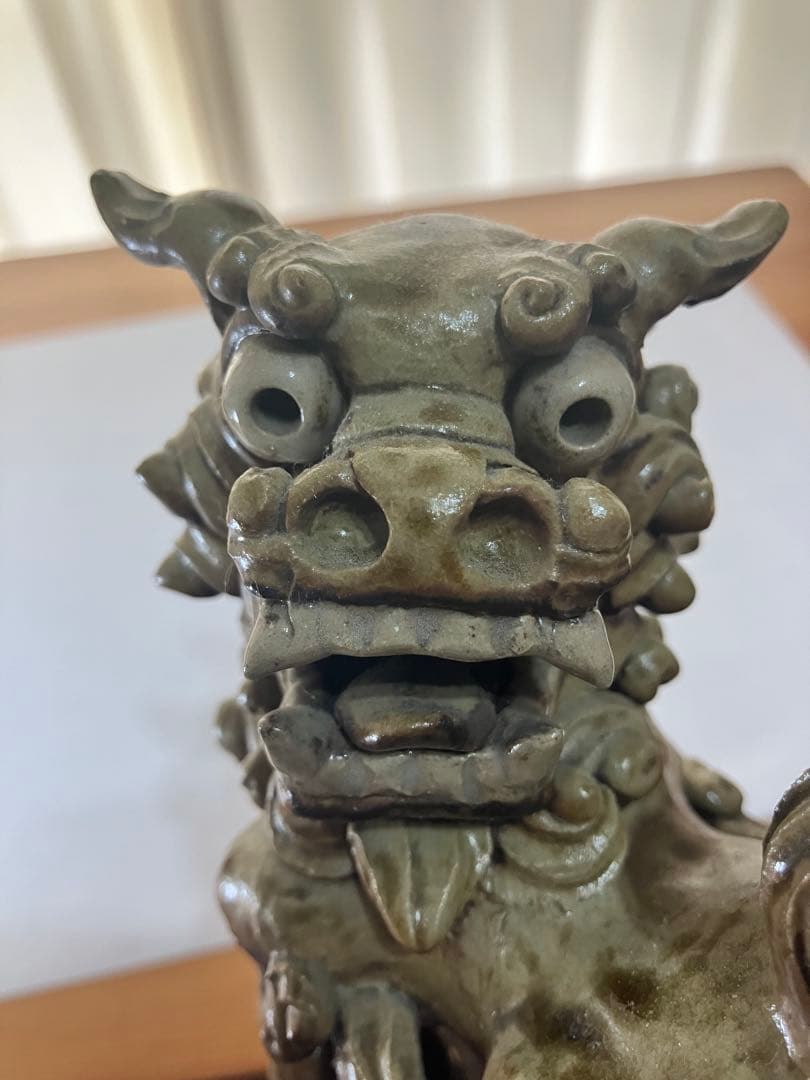 沖縄 琉球 壺屋焼 新里勇人作 台付シーサー ヤチムン やちむん - メルカリ