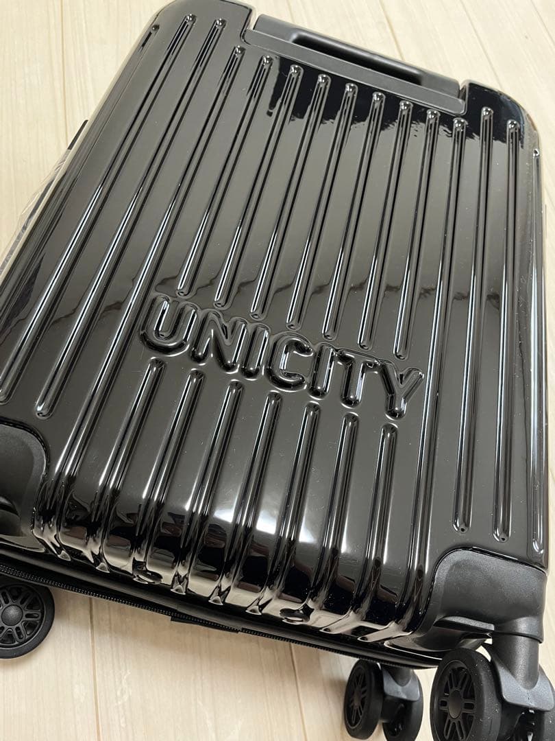 UNISON SQUARE GARDEN キャリーケース - メルカリ