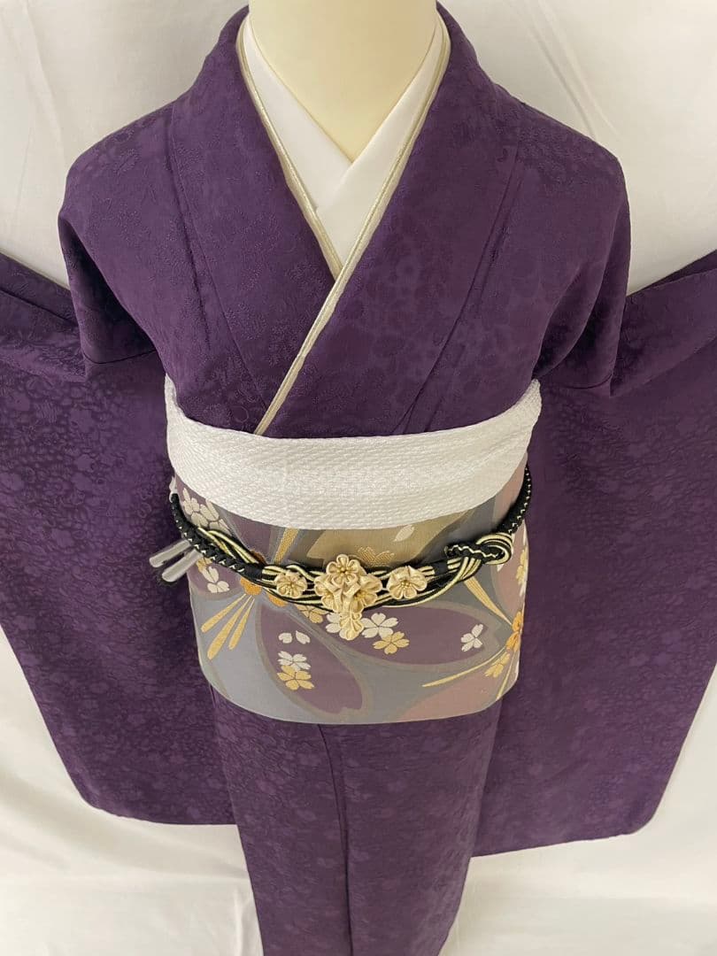 売約済み【Retoro -Modern】★★正絹　紋意匠　無地振袖単品★★