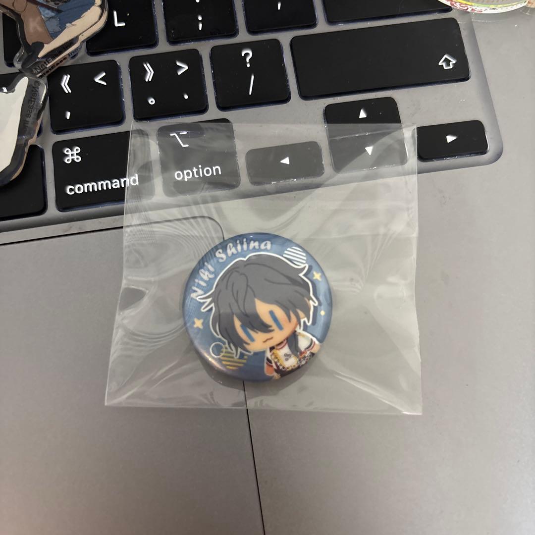あんスタ 椎名ニキ 缶バッジ - メルカリ