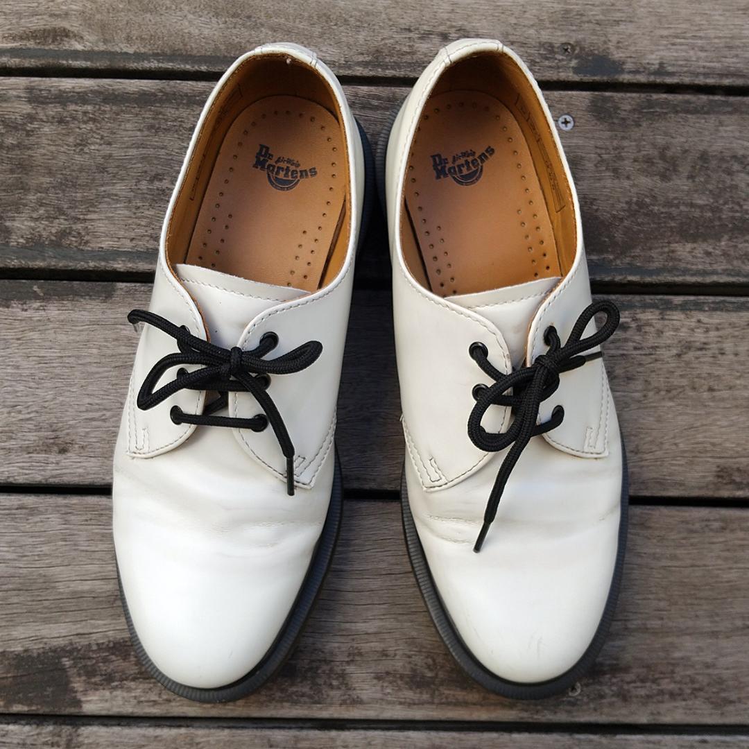 Dr.Martensドクターマーチン 3ホール 1461PW UK7 白 箱付き - メルカリ